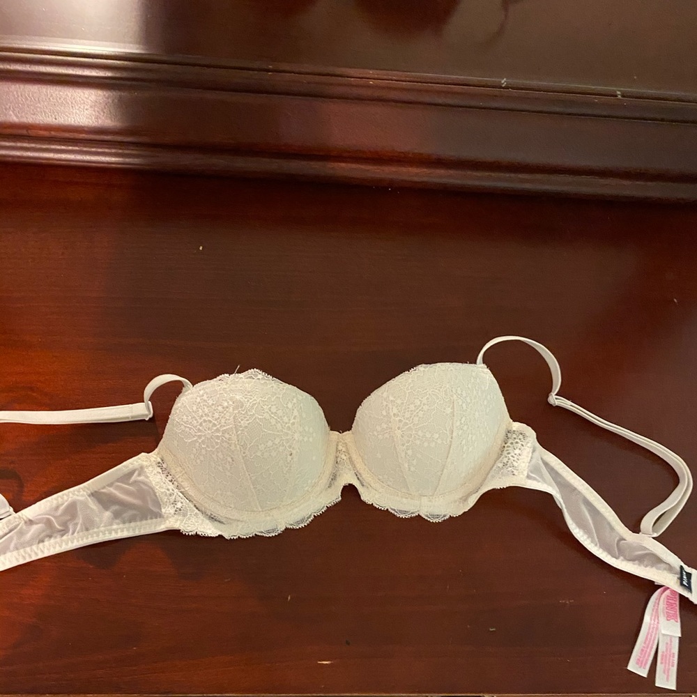 NWOT VS Pink white date push up bra